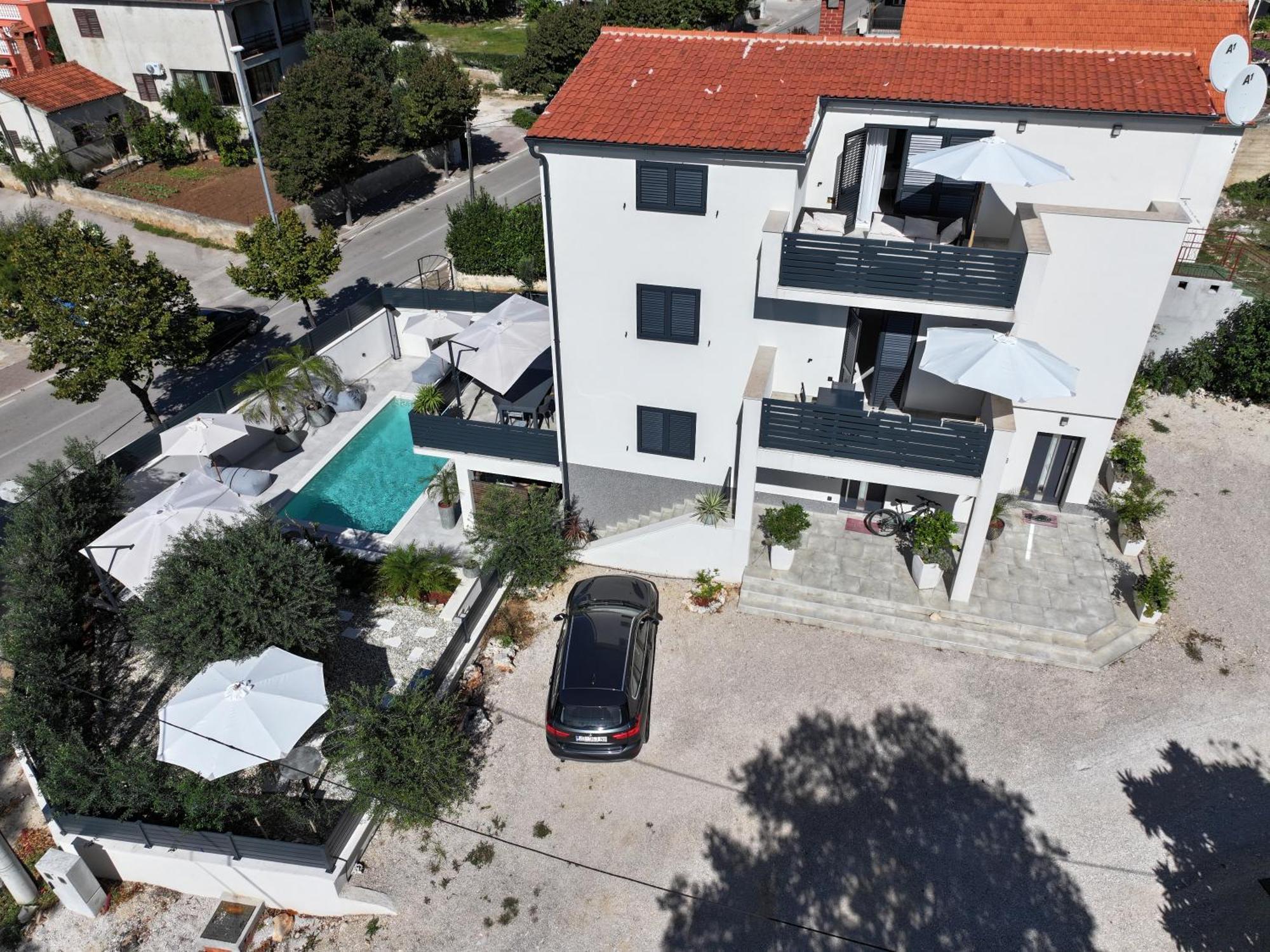 Didixi Apartments Pakostane Exterior photo